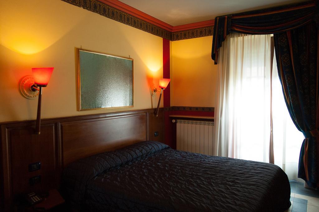 Hotel Giulio Cesare Турин Экстерьер фото